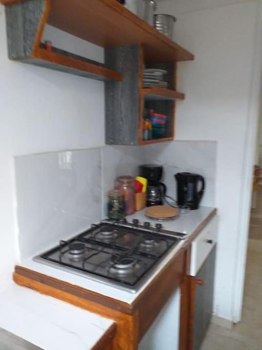 Maison Creole Chaleureuse Avec Stationnement Le Gosier  Luaran gambar